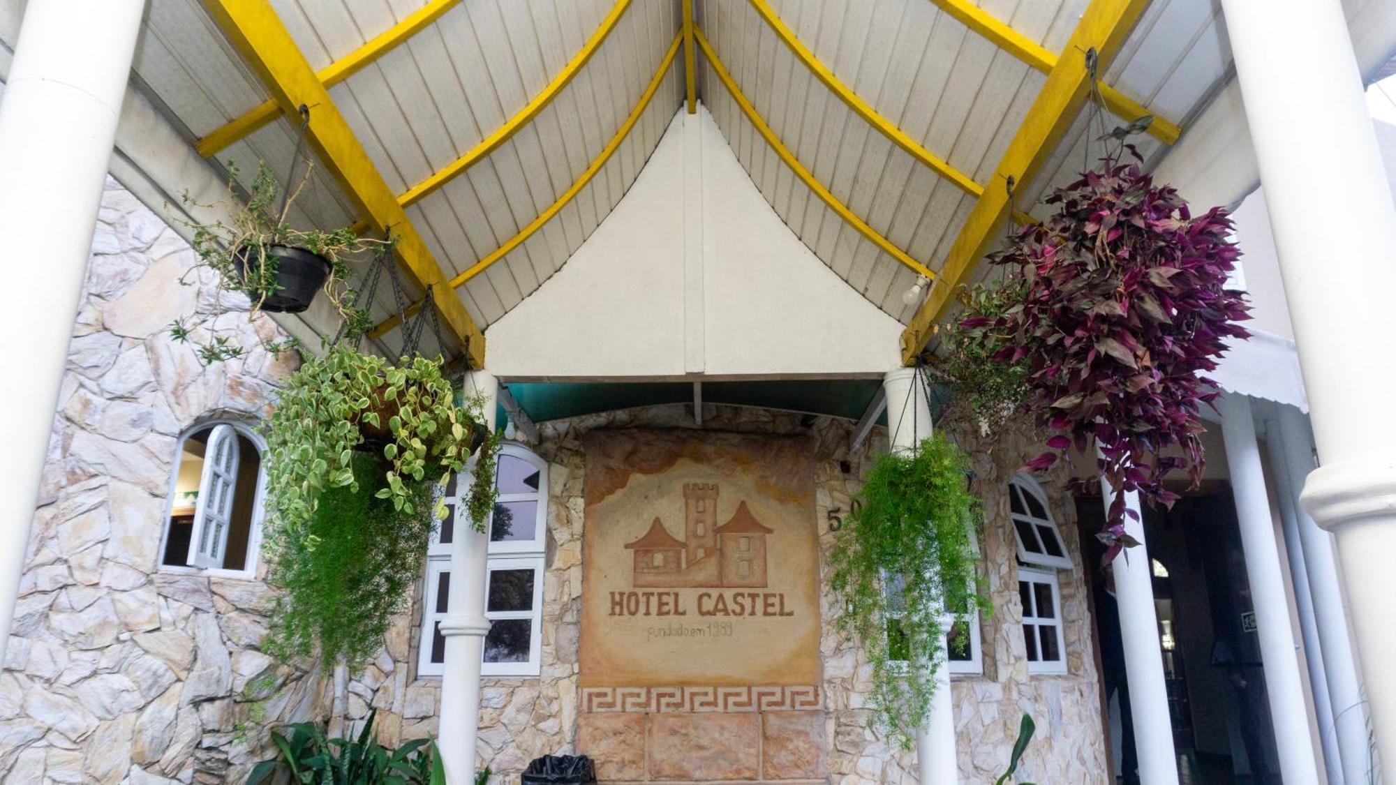 Canoas Hotel Castel Екстериор снимка