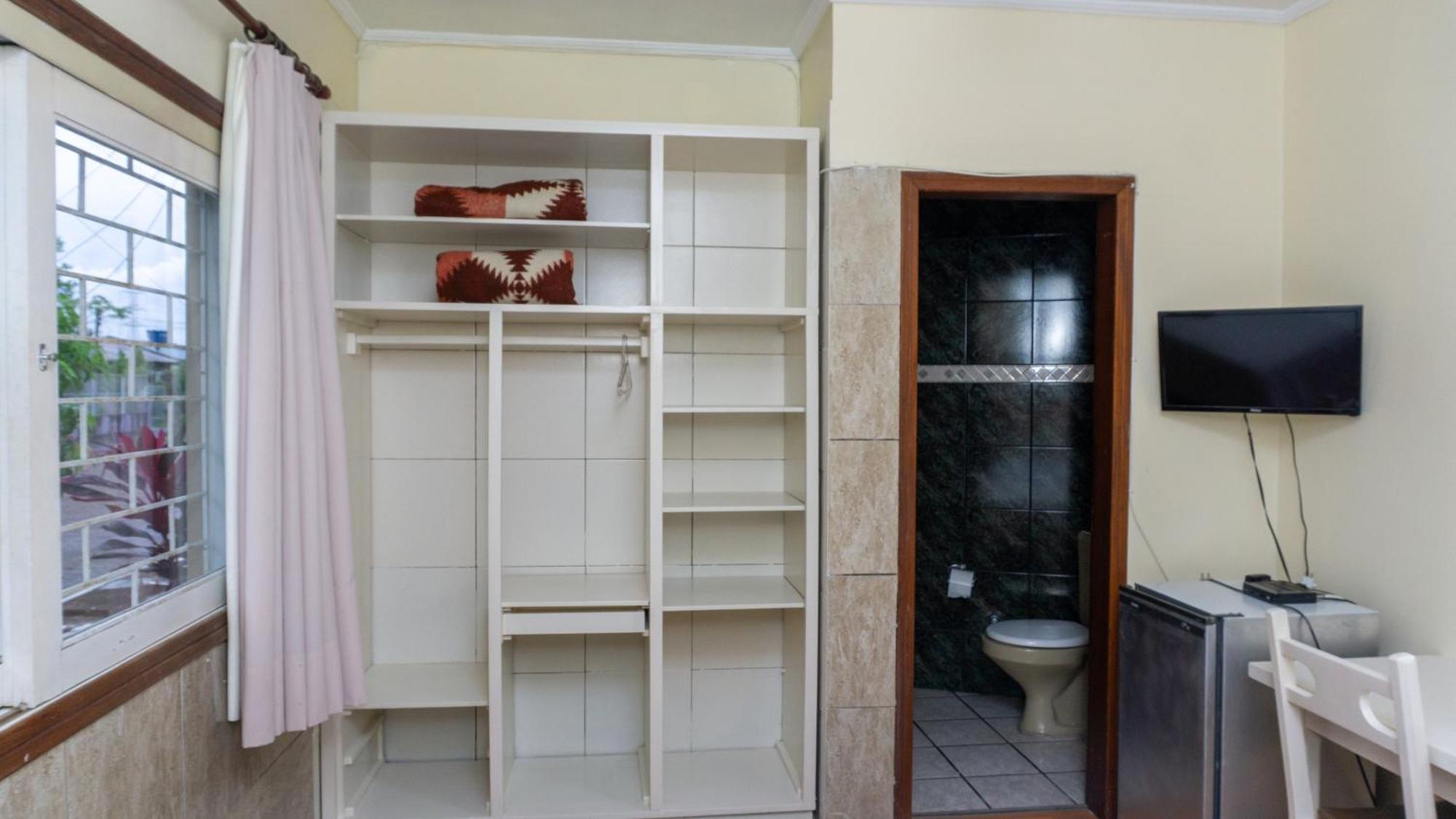 Canoas Hotel Castel Екстериор снимка
