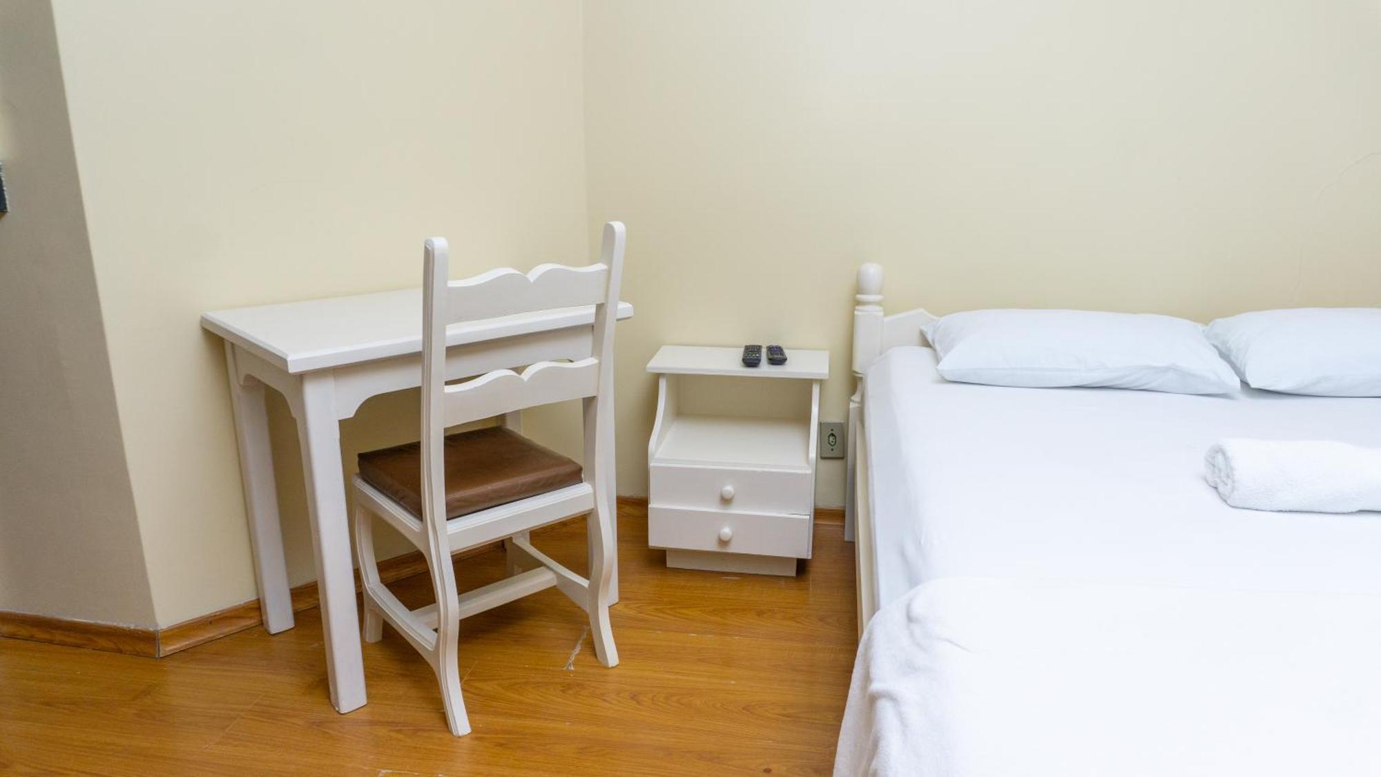 Canoas Hotel Castel Екстериор снимка